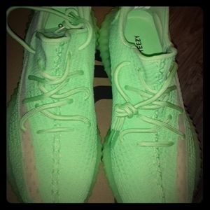 Boost 350 V2 Glows